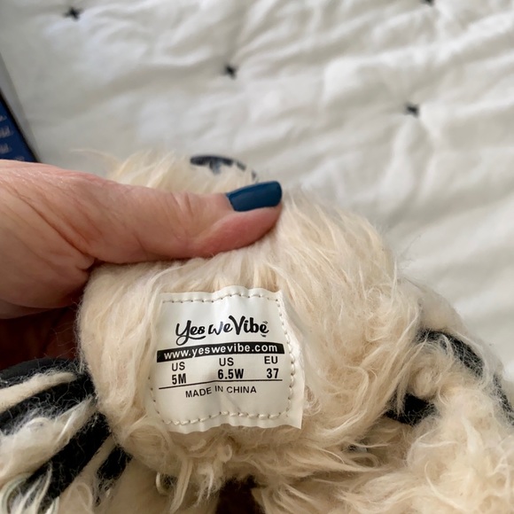 Yes We Vibe Polar Boots - Picture 7 of 7